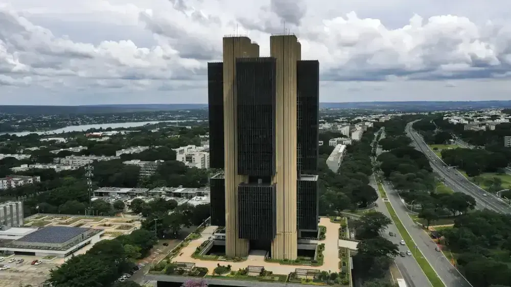 Copom corta Selic para 14% e acumula queda de 1 ponto