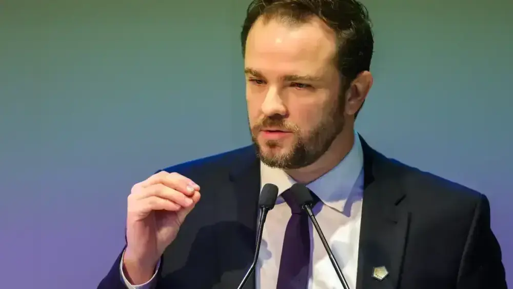 Durigan: reduzir gastos e endurecer arcabouço fiscal