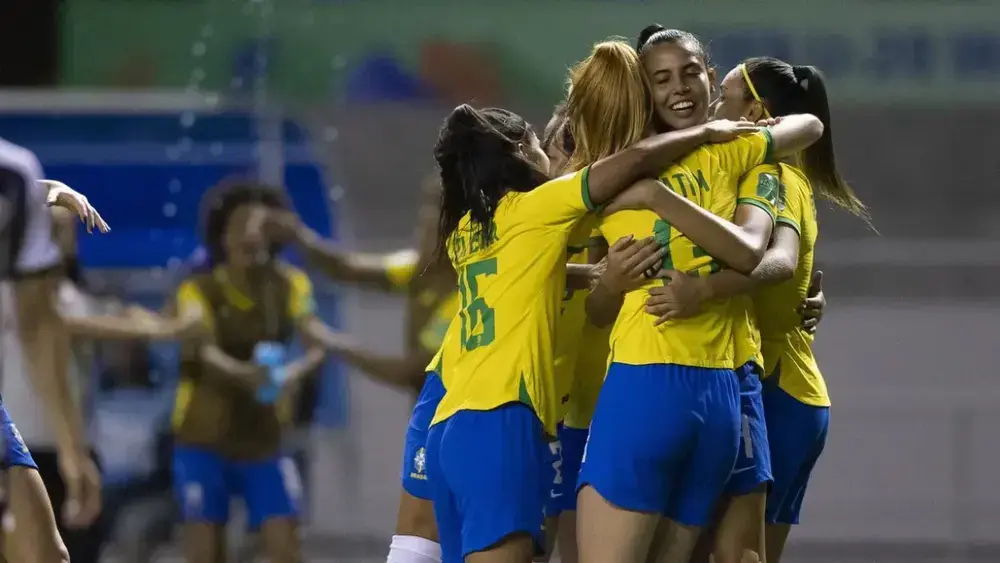 Lei de 2027 ajusta férias escolares para Copa Feminina