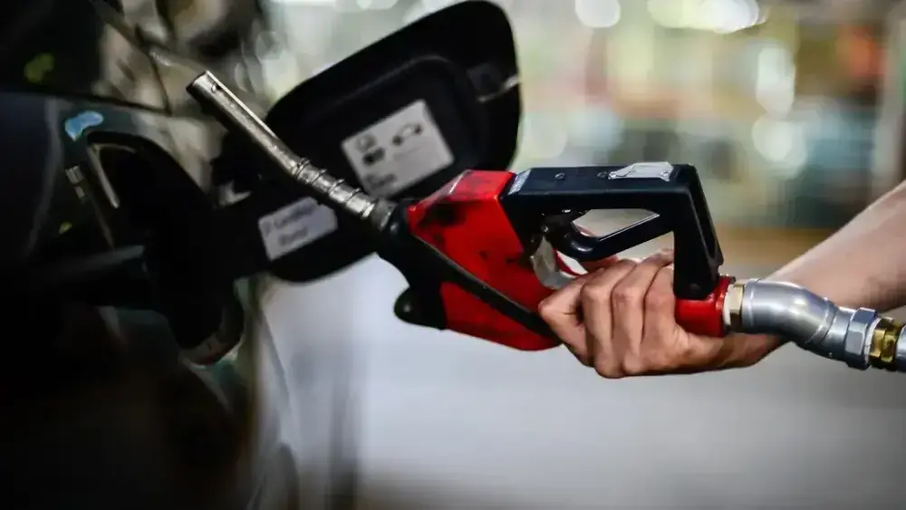 Operação no Rio prende 6 em esquema de furto de combustível